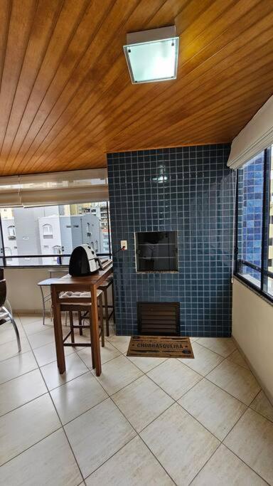 Apto Em Apartamento